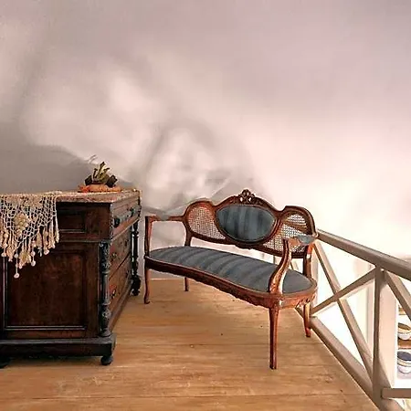 Hotel Santorini Vista Legacy Retreat - Live The History, Wake To The View *